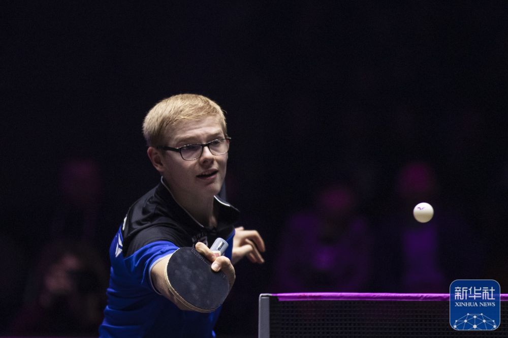 己在场上某 己在场上某